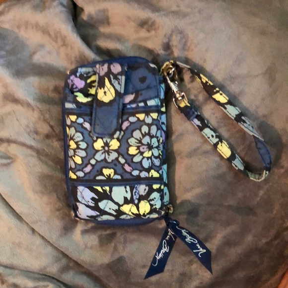Vera Bradley Indigo Pop Phone Wrislet - Picture 1 of 6